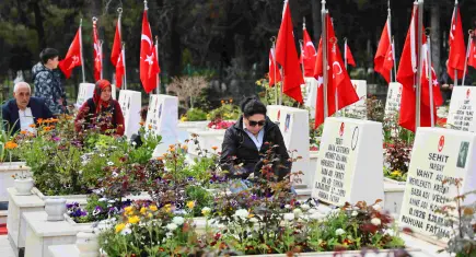 Adana’da şehitler unutulmadı